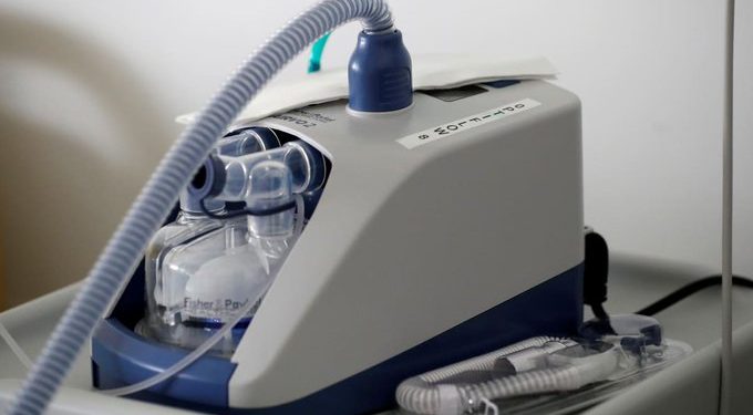 León Manuel Bartlett Álvarez, hijo de Manuel Bartlett, defendió su contrato por 31 millones de pesos por 20 ventiladores respiratorios para la Delegación del IMSS en Hidalgo, luego de ser acusado de venderlos a sobreprecio