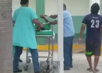 Aumentó el número de fallecidos por beber alcohol adulterado en Yucatán en plena ley seca por el COVID-19 / SSY analiza muestras de lo que ingirieron los muertos y hospitalizados