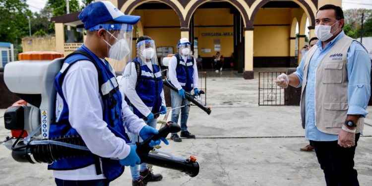 El alcalde Renán Barrera pone en marcha la campaña de fumigación y abatización 2020 para evitar la proliferación de mosquitos