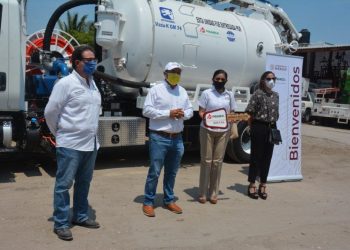 PEMEX entrega vehículo Vactor a Municipio de Carmen; sanitizará contra COVID-19