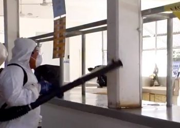 En operativo conjunto Secretaría Estatal de Salud y Ayuntamiento de Mérida realizaron pruebas aleatorias a locatarios y personal que labora en los Mercados San Benito y Lucas de Gálvez para detectar COVID-19