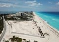 Anuncia alcaldesa Mara Lezama suspensión de licencia de construcción de Grupo Solaris, en predio ubicado a un costado de playa delfines en Cancún
