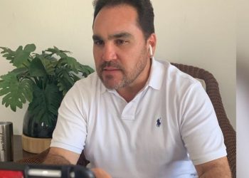 El diputado federal Jesús Vidal Peniche informó que promueven un punto de acuerdo que tiene como fin implementar un seguro de desempleo temporal para quienes hayan perdido su trabajo por causa de la pandemia