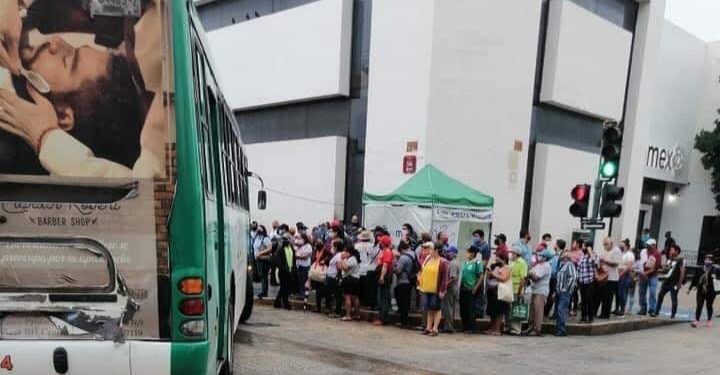 Canacome quiere poner los paraderos de autobuses en las puertas de los negocios de sus socios dice titular del IMDUT / Aclara que existe apertura para escuchar y dialogar