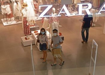 La tienda minorista Zara cerrará hasta 1.200 tiendas en todo el mundo