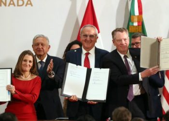 México y Canadá acuerdan mejorar protección sanitaria de trabajadores agrícolas temporales en ese país