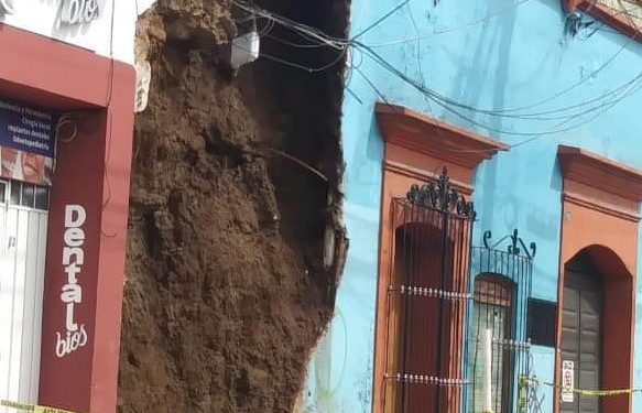 55 inmuebles históricos dañados solo en Oaxaca / También reportan daños en viviendas y hospitales