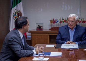 Se reunió gobernador Vila con Secretario de Agricultura del gobierno federal para abordar pérdidas en el campo yucateco por tormentas