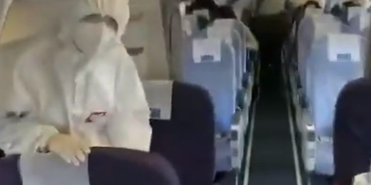 Ante los nuevos rebrotes de COVID-19 las autoridades surcoreanas anunciaron que mantendrán hasta nuevo aviso las medidas estrictas de distanciamiento en la región en torno a Seú