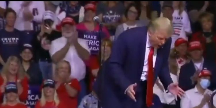 PIB de Estados Unidos podría caer un 30% de abril a junio, el mayor descenso trimestral registrado / Hasta 20 millones de estadounidenses podría haber contraído el coronavirus y muchos nunca lo supieron