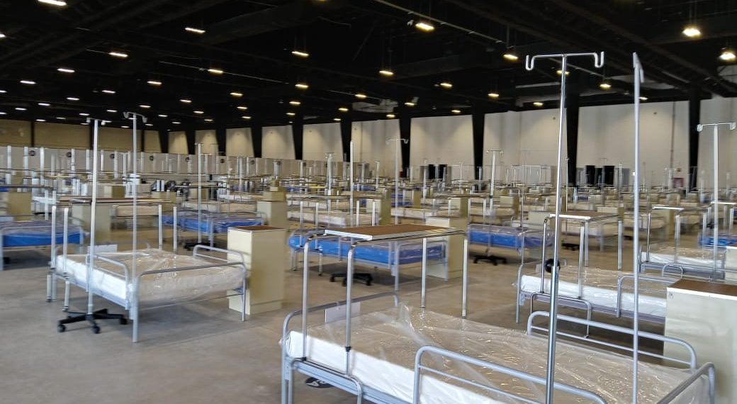 El hospital provisional instalado en el “Siglo XXI” no se ha utilizado hasta la fecha pero se encuentra listo para recibir pacientes de COVID-19 / Sauri Vivas desmiente rumores y abre las puertas a los medios de comunicación