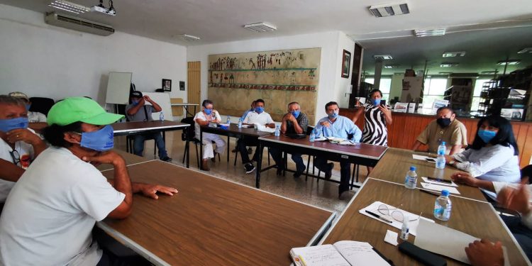 Ejidatarios de Chablekal tendrían proyecto turístico en Dzibilchaltún / Delegado del INAH rechaza entrega de dinero a propietarios de terrenos aledaños pero propuso el desarrollo de un proyecto turístico en el sitio