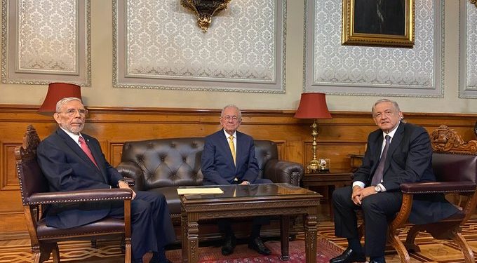 El presidente Andrés Manuel López Obrador anunció el relevo en la Secretaría de Comunicaciones y Transportes a través de Twitter: Javier Jiménez Espriú, será sustituido por el ingeniero Jorge Arganis Díaz Leal