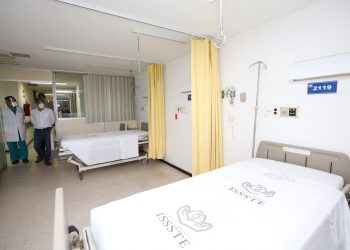 La mortalidad por COVID-19 se duplica en Yucatán, en tan sólo 27 días / Tan sólo en Mérida hay dos mil 793 casos, el 57.2 por ciento, es decir, poco más de la mitad de los casos están en la ciudad capital / Le sigue Valladolid