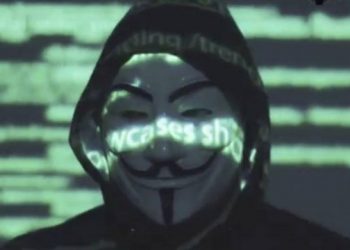 Miles de usuarios de la popular aplicación de video Tik Tok acudieron a la Apple App Store en los últimos días para inundar la aplicación de campaña 2020 del presidente de los Estados Unidos, Donald Trump, con críticas negativas por la intención de vetarla / Anonymous advirtió que es una herramienta de espionaje china