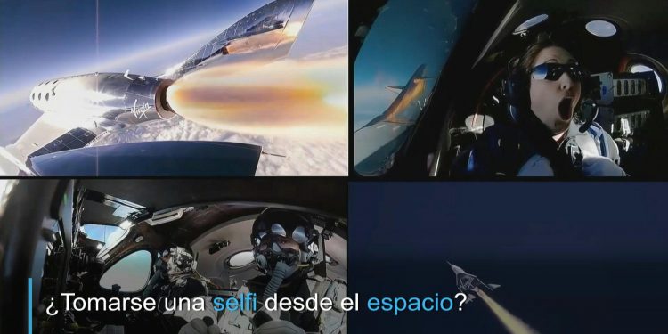 Virgin Galactic presentó la nave que llevará a quienes puedan pagar cientos de miles de dólares para flotar unos minutos en el espacio / Llamada SpaceShipTwo, la nave creada por la compañía del multimillonario Richard Branson, está diseñada para permitir que quienes la aborden experimenten la gravedad cero y se tomen fotos con el planeta Tierra de fondo