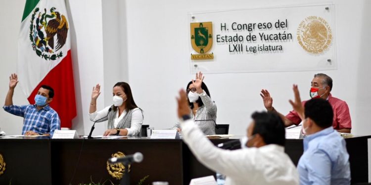 Aprueba la Comisión de Presupuesto del Congreso de Yucatán dictámenes que autorizan a Mérida, Progreso y Umán a obtener créditos para “inversión pública productiva” / Morena, en contra