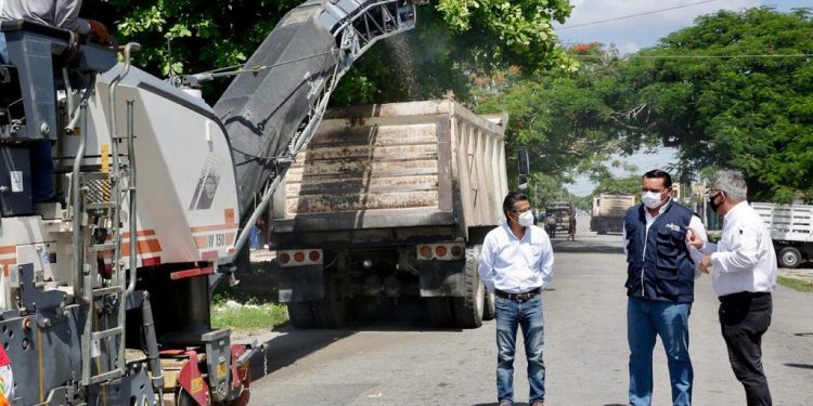 Avanza el mejoramiento de calles de la ciudad, asegura el Ayuntamiento de Mérida / Alcalde dio el banderazo de inicio para la repavimentación de poco más de 2.5 kilómetros de calles del centro y oriente de la ciudad
