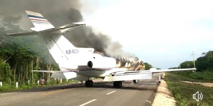 Ejército y Fuerza Aérea Mexicanos aseguraron una aeronave y un vehículo con cocaína abordo en el Estado de Quintana Roo / El jet procedía de sudamérica, confirma la Sedena