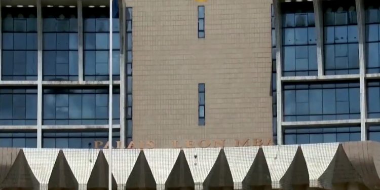 Los diputados de Gabón votaron a favor de la despenalización de la homosexualidad en el país africano / Es uno de los pocos países del África subsahariana en revertir una ley que castiga las relaciones sexuales entre personas del mismo sexo