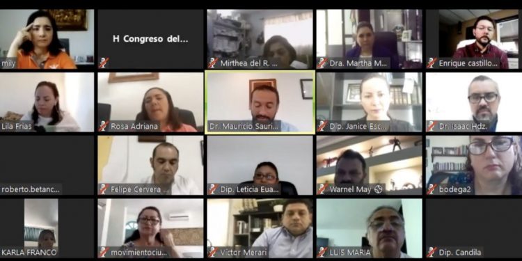 Enlistan medidas adoptadas por el gobierno del Estado ante coronavirus: reconocen diputados con aplausos el esfuerzo de trabajadores de la salud a petición del secretario Mauricio Sauri