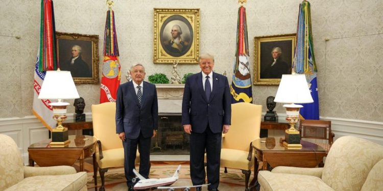 El presidente Andrés Manuel López Obrador y el presidente Donald Trump se reúnen en la Casa Blanca en Washington D.C. para dialogar sobre la entrada en vigor del Tratado de libre comercio entre México, Estados Unidos y Canadá, T-MEC