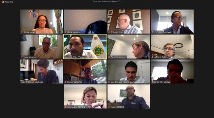 Gobernador Mauricio Vila Dosal invita a empresarios del sector inmobiliario a invertir en Yucatán para generar nuevos empleos / Se están realizando nuevas inversiones inmobiliarias por casi 10,000 millones de pesos que generan más de 20,000 empleos, dice