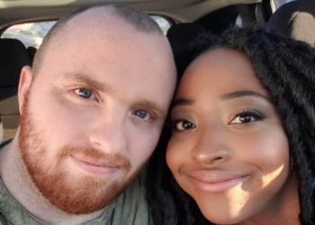 Una protesta contra la brutalidad policiaca en los Estados Unidos y el racismo terminó con la muerte de uno de los manifestantes en el centro de la ciudad de Austin a balazos el pasado sábado: le dispararon desde un auto