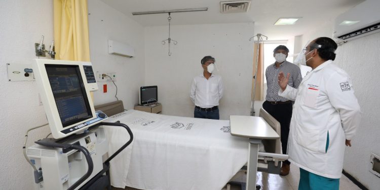 Hospitales del gobierno Federal tienen camas pero niegan atención a pacientes con coronavirus, dicen trabajadores del sector salud en Yucatán
