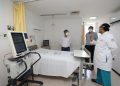 Gobernador Mauricio Vila Dosal visita el piso 2 del Hospital Regional Mérida del Issste del Gobierno federal y comprobó que existen camas sin ser ocupadas hasta el momento ya que la ocupación está al 45%, señalaron
