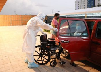 Los indicadores que miden el comportamiento de la pandemia del coronavirus en Yucatán permanecen estables, por lo que se continuará la vigilancia epidemiológica en el Estado, dice el secretario de Salud, Sauri Vivas