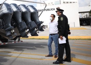 Elementos de la Secretaría de Seguridad Pública detuvieron anoche a un policía estatal que andaba pasado de copas y que, de acuerdo con un reporte ciudadano, efectuó dos detonaciones con arma de fuego en Ciudad Caucel