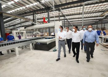Gobernador Vila inauguró la segunda planta de producción en el estado de la empresa de origen chino Woodgenix, dedicada a la producción de gabinetes de cocina listos para ensamblar