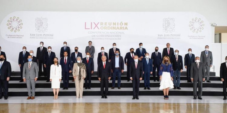 Pidió el gobernador Vila afrontar con éxito la pandemia del desempleo y crear, con el apoyo de la Federación, un Fondo Emergente de Atención a la Salud en reunión de la CONAGO a la que acudió el presidente AMLO