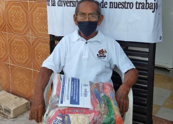 El Ayuntamiento de Mérida, a través de la dirección de Gobernación, entregó paquetes alimentarios a afiliados de la Unión de Comerciantes Tianguistas del Estado de Yucatán (UCTEY), quienes han visto mermados sus ingresos económicos por el COVID19