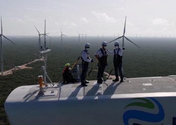 Inauguraron el Parque Eólico Progreso, proyecto en el que se invirtieron 155 millones de dólares, para edificar 36 generadores de energía / Yucatán se aproxima al 50% de energía renovable, lo que pone al estado a la altura de países como Alemania, Dinamarca y Finlandia