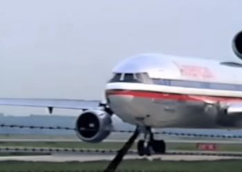 American Airlines despedirá 19.000 empleados en octubre / La empresa estadounidense dijo que los despidos tendrán lugar  cuando expire la ayuda federal que protegía esos trabajos debido a la pandemia de coronavirus que ha destruido la demanda de vuelos