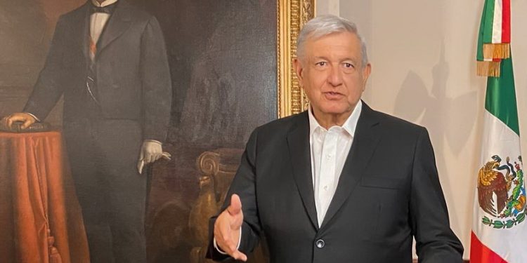 Mexicanos tendrán vacuna universal y gratuita contra COVID-19, afirma el presidente AMLO / Esta vacuna no tiene propósitos de lucro. Así lo decidió la Universidad de Oxford, afirmó