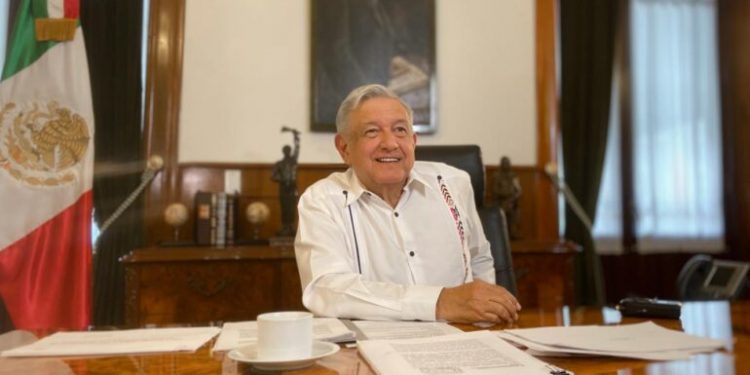 El presidente Andrés Manuel López Obrador reafirmó su postura a favor de que se esclarezcan los casos de corrupción en los que están involucrados exfuncionarios de los dos sexenios que antecedieron al actual gobierno