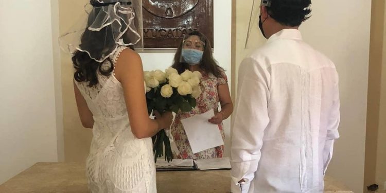 Registro Civil de Yucatán llama a acudir a sus oficinas sólo con cita previa / Las autoridades informaron que se ponen a disposición del público el correo registrocivil@yucatan.gob.mx y el teléfono 9303150, para aclarar dudas y dar seguimiento a trámites