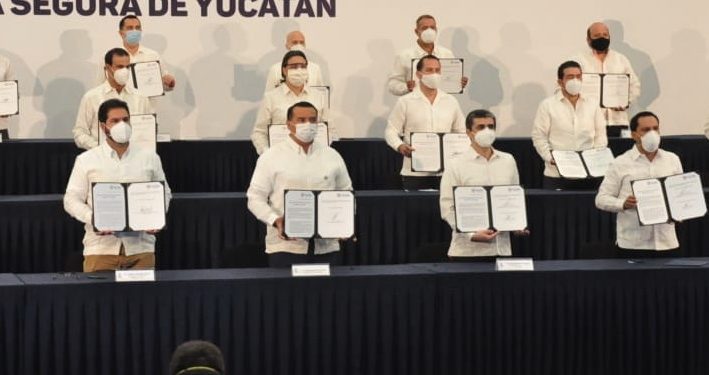 CCE Yucatán firma el Acuerdo de Reapertura Económica Segura de Yucatán con el gobierno del Estado / “Para algunos giros implicará un sacrificio, pero para otros representa la posibilidad de abrir y dar un paso a su reactivación”, dicen