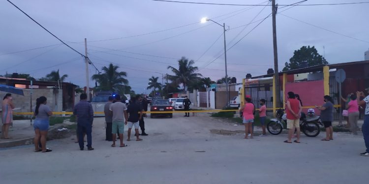 Kanasín vive momentos de zozobra luego de que fue hallado el cadáver de una mujer en Villas de Oriente, colonia de dicho municipio / El cuerpo presentaba signos de violencia y estaba sin ropa en medio de un charco de sangre