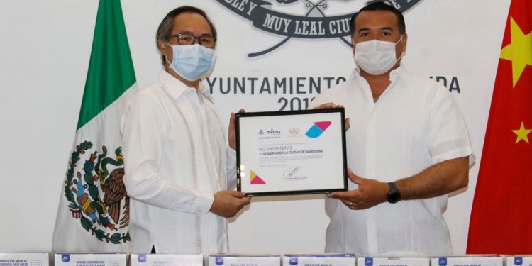 Nuevo donativo de la comunidad china al Ayuntamiento de Mérida: 30,000 cubrebocas / En los próximos días deben llegar otros 20,000 procedentes de la ciudad de Chengdú