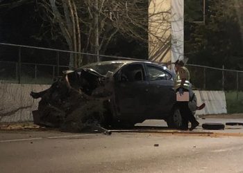 Mortal choque en las primeras horas de hoy de una persona de unos 30 años de edad en el periférico sur de Mérida / Perdió el control y se proyectó contra muro de concreto