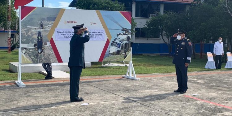 Relevo: tomó posesión, Juan Ángel Jardón Aguilar, como comandante de la Base Aérea Militar No. 8, con sede en Mérida