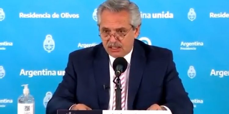 Argentina y México producirán vacuna de AstraZeneca contra el COVID19 para América Latina, anunció el presidente argentino, Alberto Fernández