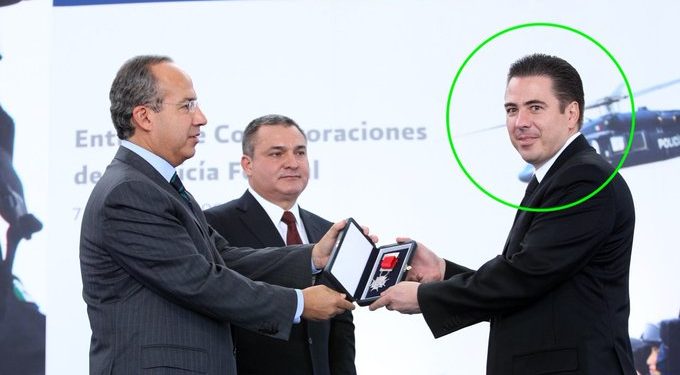Un juez federal emitió una orden de aprehensión en contra de Luis Cárdenas Palomino, ex director de Seguridad Regional de la Policía Federal con Felipe Calderón