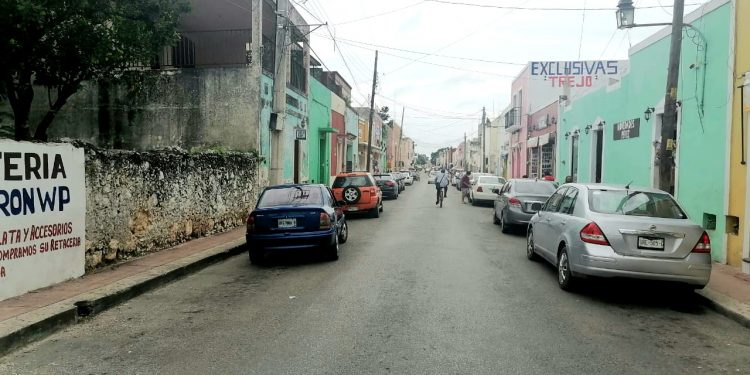En las calles de Valladolid solo se podrá estacionar en el lado derecho del sentido de la circulación, dice el ayuntamiento y le llama “reordenamiento vial”