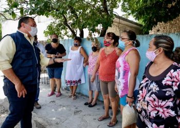 El alcalde Renán Barrera inauguró el primer foro virtual “Mujeres en su diversidad frente al aislamiento” en Mérida / La ponencia inaugural del foro estuvo a cargo de la maestra María Candelaria May Novelo