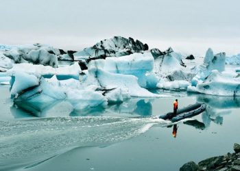 En los últimos tres meses se registraron temperaturas récord en el Ártico e incendios devastadores, la última plataforma de hielo que quedaba intacta en Canadá se desprendió, y en los Alpes hubo grandes pérdidas en los glaciares, dice la OMM